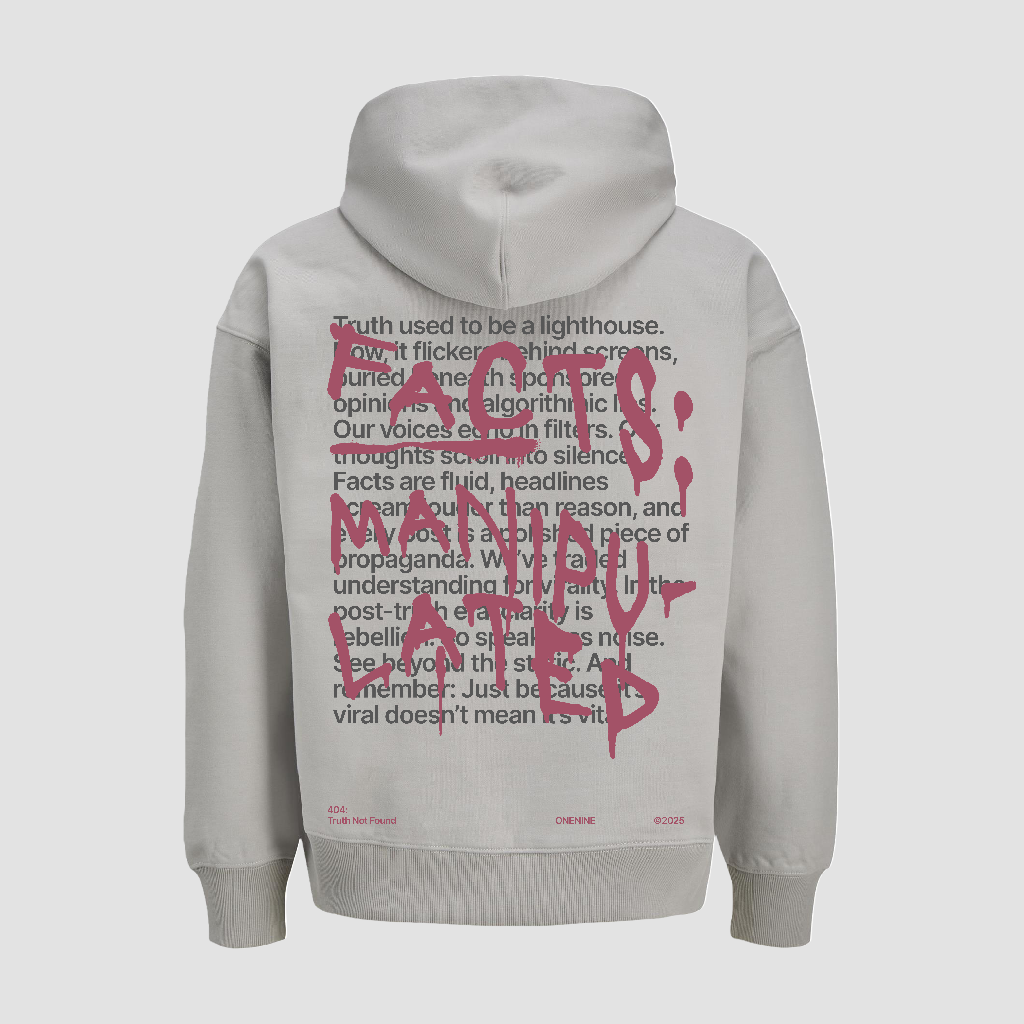 Manipulating Facts - Streetwear Hoodie